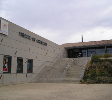 theatre-13-vents.jpg Thumbnail
